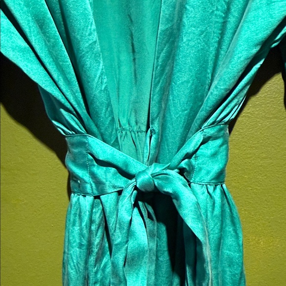 Vintage Victoria’s Secret Green Silk Women's Robe - Picture 5 of 7